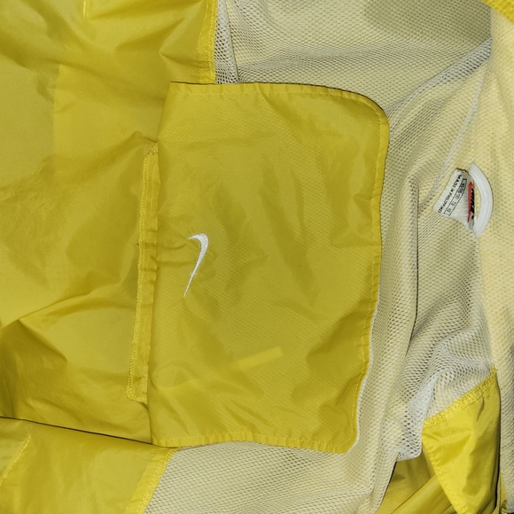 Nike Men’s Bright Yellow Full-Zip Windbreaker Jacket - Picture 7 of 7